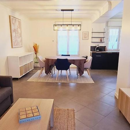 Appartement 2 Pieces Centre Ville Avec Parking Neauphle-le-Chateau Ngoại thất bức ảnh